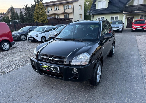 Hyundai Tucson cena 17900 przebieg: 241124, rok produkcji 2006 z Kędzierzyn-Koźle małe 742